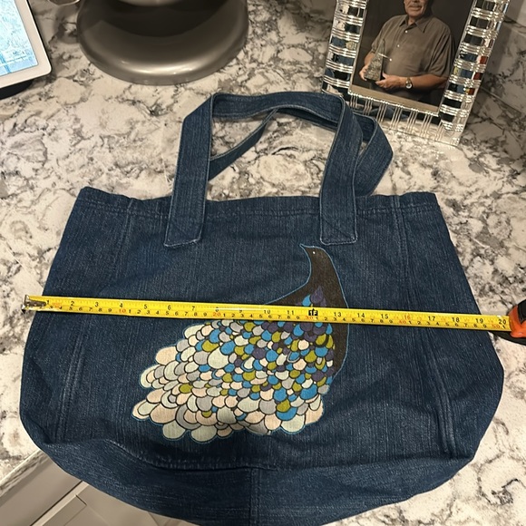 Limited Edition Gap Red Tote - Picture 3 of 4